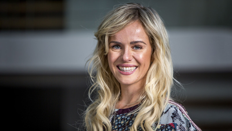 Josje Huisman zet de volumeknop weer open