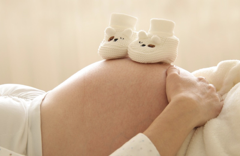 Schuldig maar geen straf: onthaalmoeder en partner verantwoordelijk voor dood baby Omélie in Eernegem