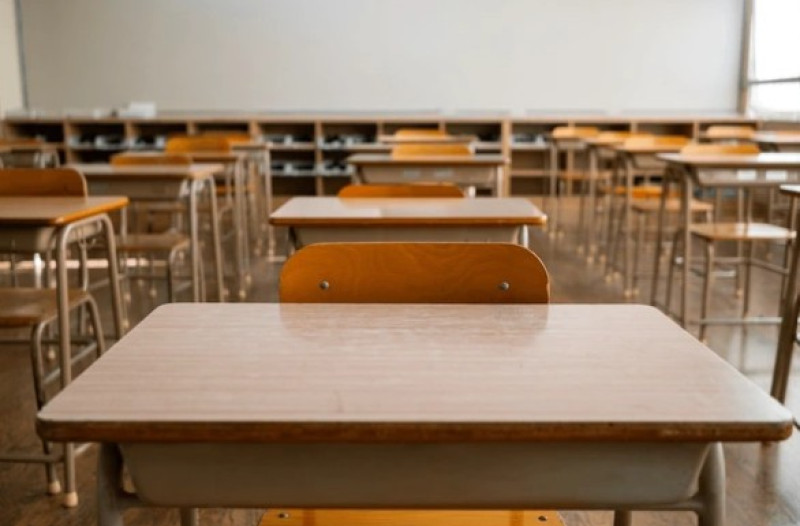 Dreigen schoolsluitingen in Torhout? Tegen 2030 staan hier 407 stoeltjes leeg
