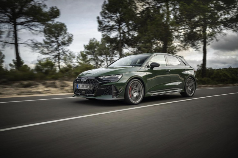 Audi viert 50 jaar legendarische vijfcilinder met exclusieve RS 3 Competition Limited