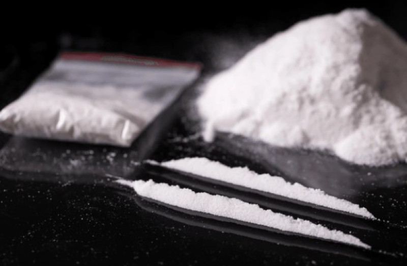 Cocaïnedealer betrapt op heterdaad aan Groenenborgerlaan: hij gooide zijn voorraad weg op de rijbaan