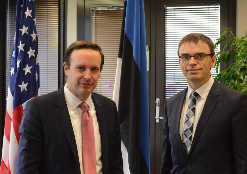 Senator Chris Murphy: oorlog in Iran "meest incompetente, incoherente" in eeuw
