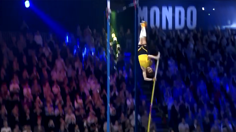 🎥  Mondo Duplantis blijft de lat verleggen