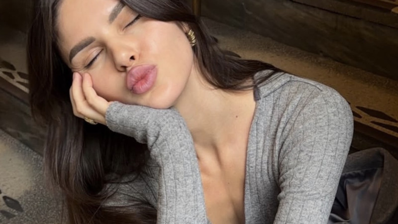 📸 Styliste Anna regelt ons meteen een zitje bij de AA