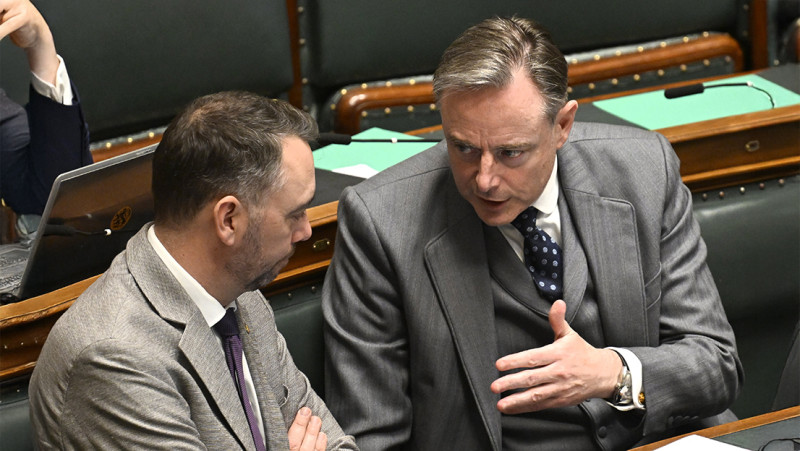 Prévot: “Niet onze oorlog” – De Wever: “Alles hangt af van de omstandigheden”