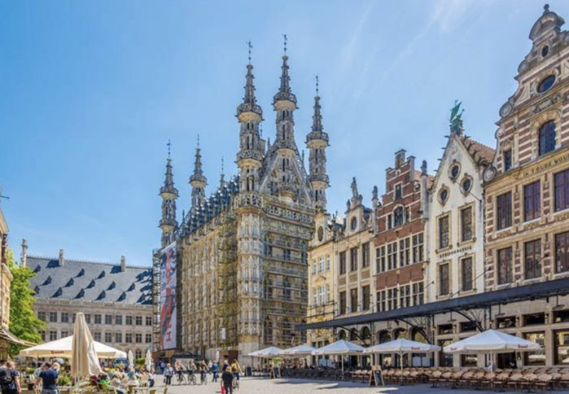 Cd&v lanceert grote burgerbevraging op markt in Leuven: "Mensen doen nadenken over de toekomst"