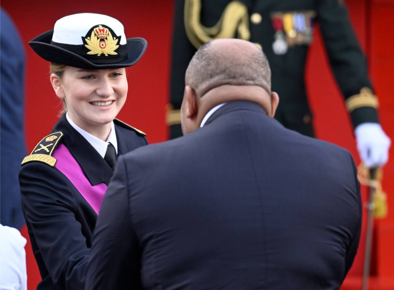 Kroonprinses Elisabeth viert 25ste verjaardag met unieke gouden munt