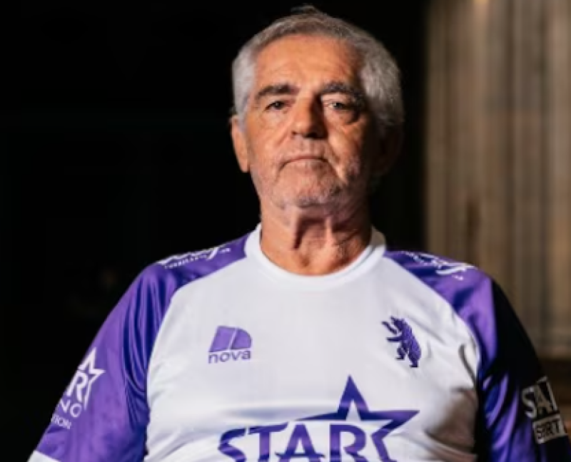 Paars-wit icoon van Beerschot en Anderlecht vecht tegen zware hersenbloeding