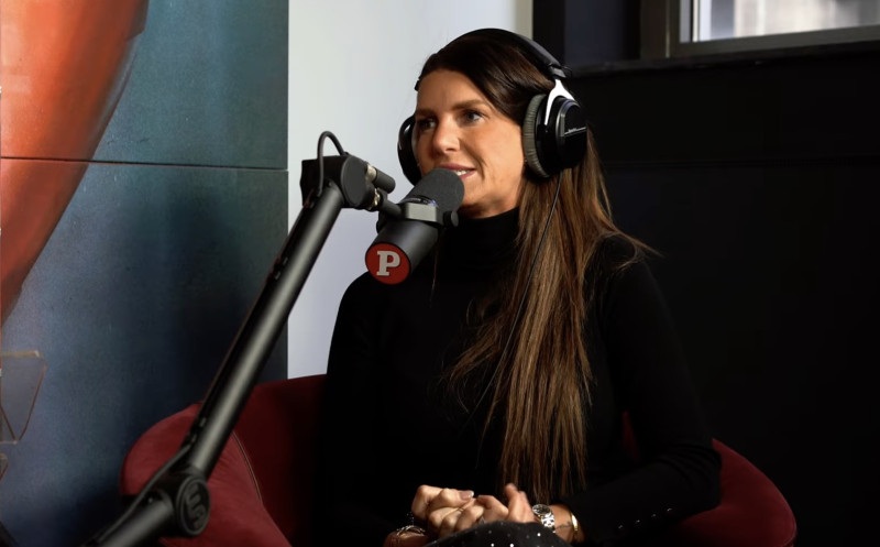 🎥 ‘Housewive’ Oona: “Als je in de P hebt gestaan, heb je het echt wel gemaakt als vrouw”