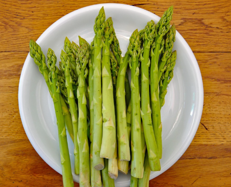 Asperges verkrijgbaar bij Shopping Ring Kortrijk