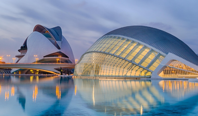 Valencia beperkt vakantieverblijven om massatoerisme te temperen