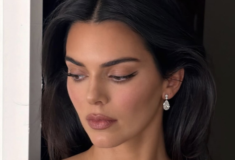 📸 Kendall Jenner toont ons d'r blote boezem