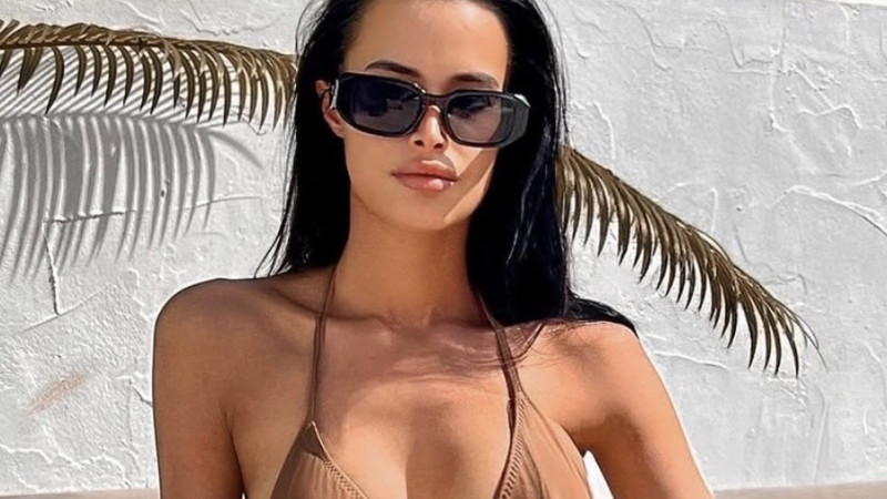 📸 Bladeren door 'Real Housewive' Julie's fotoalbum is geen straf
