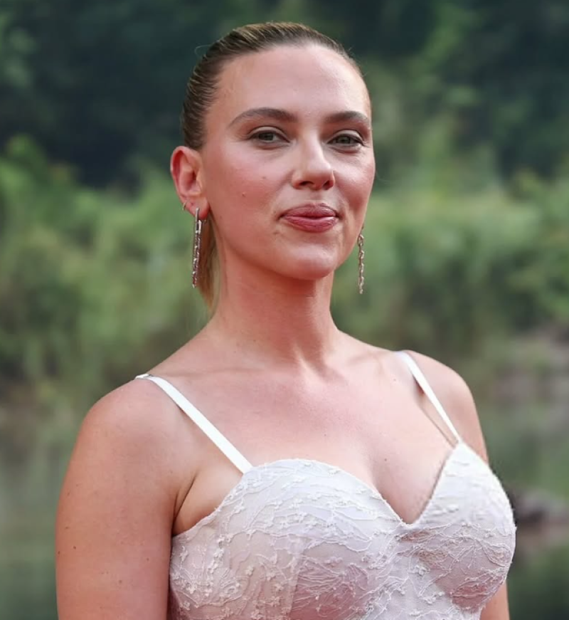 Scarlett Johansson doorbreekt de stilte en onthult hoe Hollywood haar jarenlang in één hokje duwde