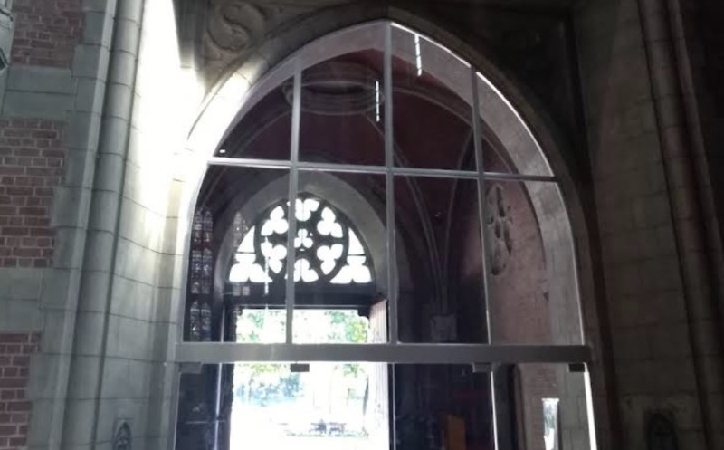 Sint-Lambertuskerk in Laken zoekt geld om deuren weer te openen