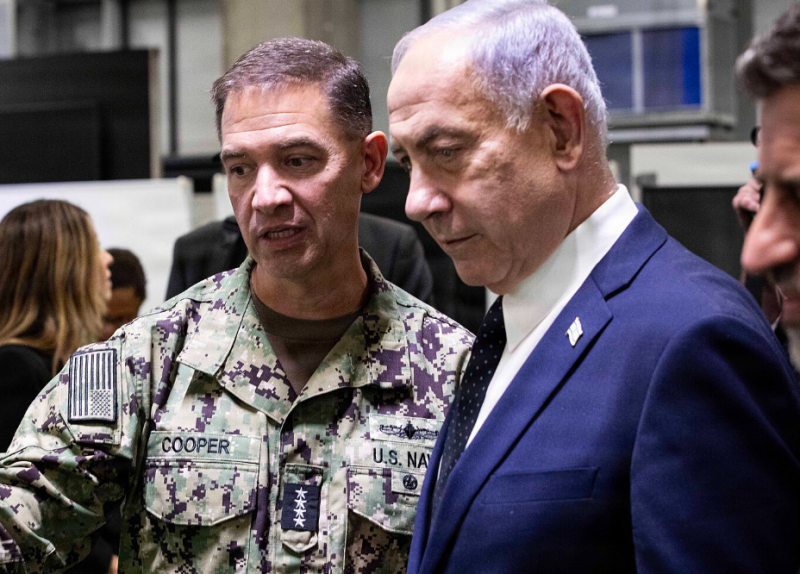 Oorlog Iran: Centcom-commandant Cooper voor overleg in Israël, ontmoet ook Holocaust-overlevende