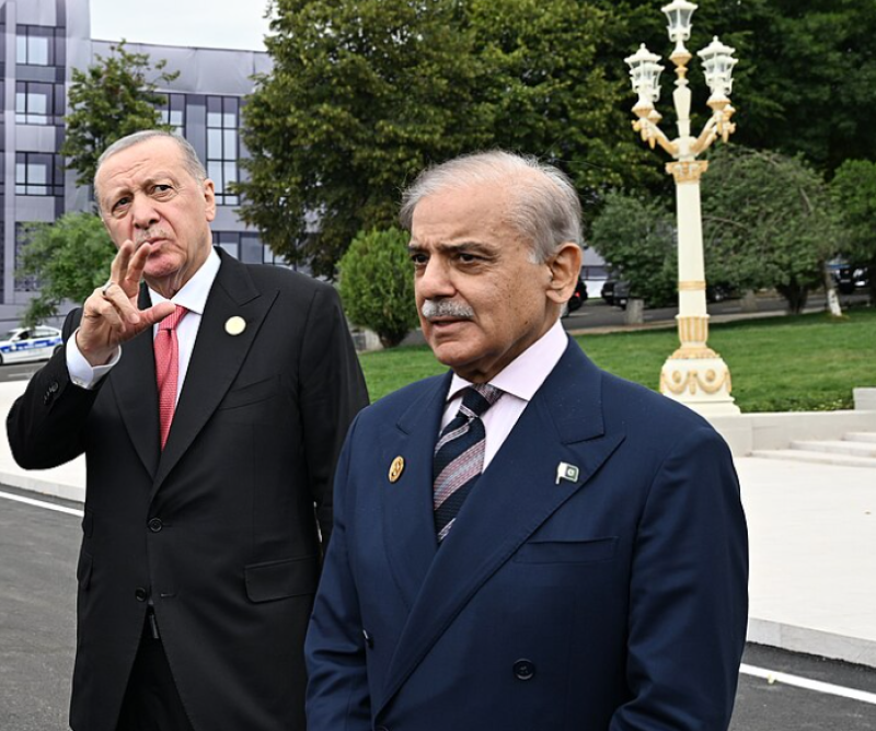 Oorlog Midden-Oosten: premier Sharif bezoekt Saoedi-Arabië, Qatar en Turkije