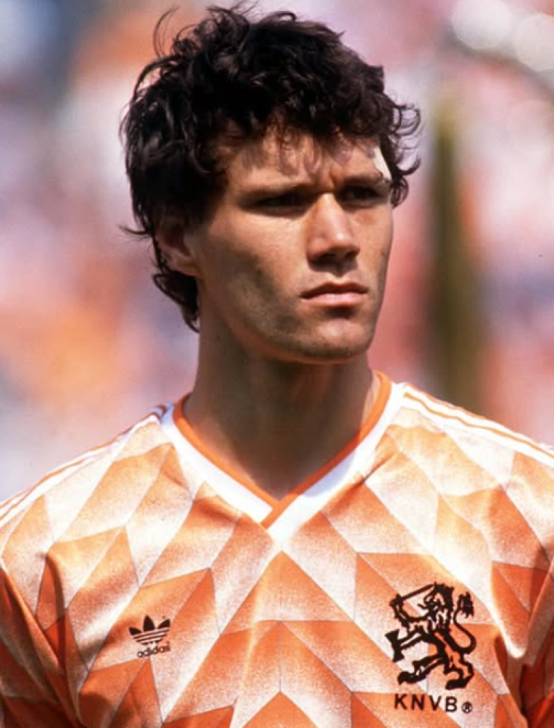 "Door de duivel bezeten": Marco van Basten wordt gestalkt door Italiaanse vrouw