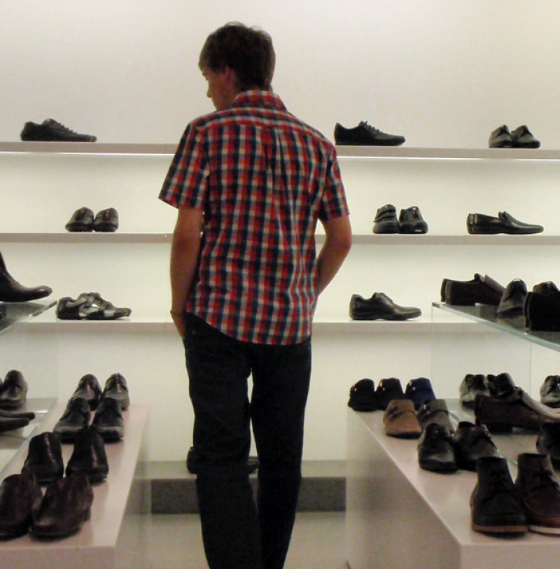 Hoe goed is Andy Peelman als schoenenverkoper? P-magazine analyseert laatste jaarrekening van z’n schoenenwinkel