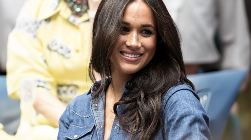 Knuffels, selfies en een factuur: Harry en Meghan trekken Down Under met hun eigen businessmodel
