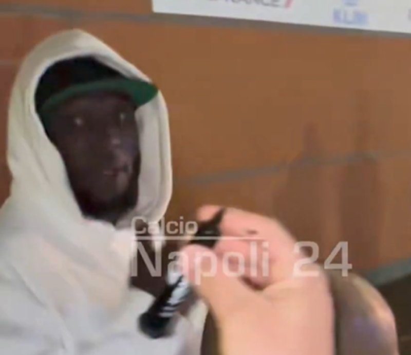 🎥 Romelu Lukaku terug in Napels voor crisisoverleg met bestuur en Conte