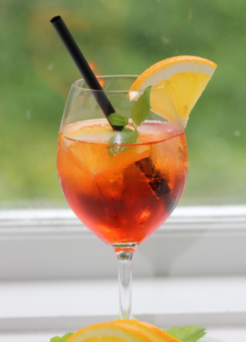 📸 Zo heb je Aperol Spritz nog nooit gezien