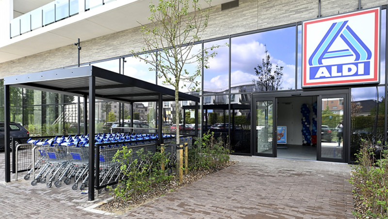 Het rommelt bij Aldi: gesloten deuren, boze werknemers en een supermarkt die zondags (niet?)open wil