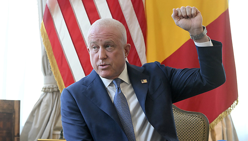 Yankee go home: sinds wanneer dicteert een Amerikaanse ambassadeur onze rechtbanken?