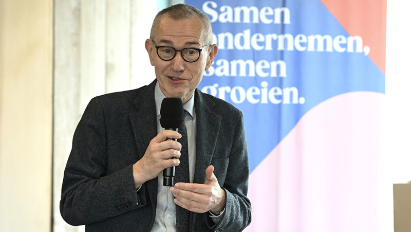 België telt recordaantal langdurig zieken: misschien eens vragen waarom iedereen op is?