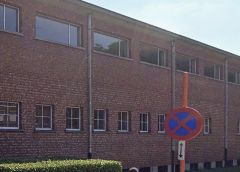 Metejoor keert terug naar zijn oude school in Vosselaar voor een dag vol leesplezier