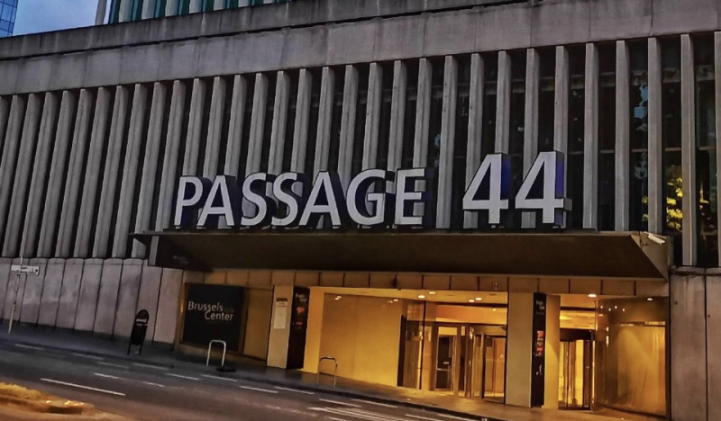 Adieu Passage 44: het enseigne van een Brusselse cultuurlegende verdwijnt