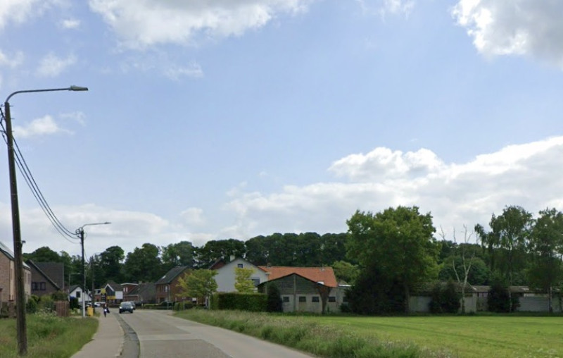 Bestuurder botst tegen woning in Noorderwijk: 76-jarige man lichtgewond afgevoerd