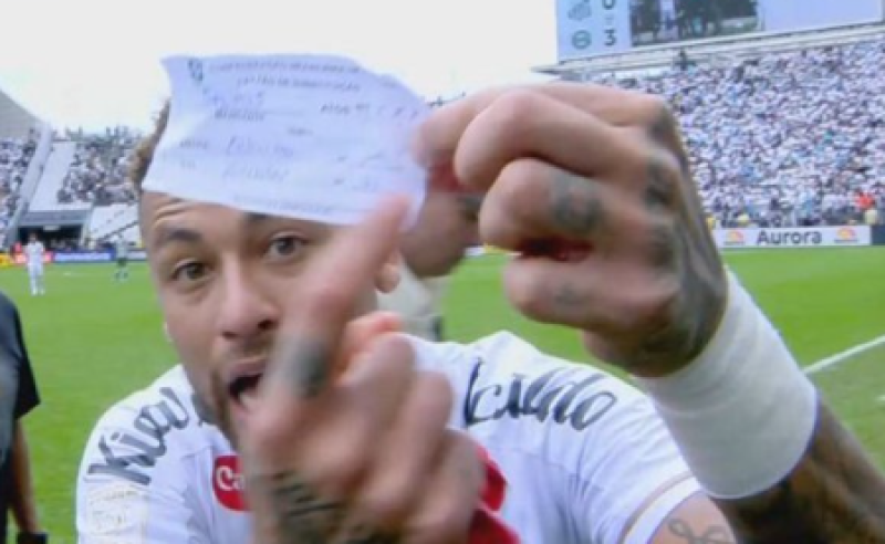 🎥 WK 2026 lijkt verder weg dan ooit voor Neymar na bizarre blunder van de scheidsrechter