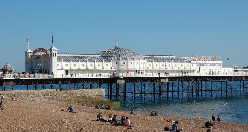 Drie jonge vrouwen verdronken in Brighton: politie geeft namen van zussen vrij