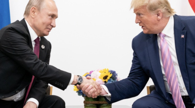 Trump probeerde Poetin te verleiden… maar botste op een maffiabaas