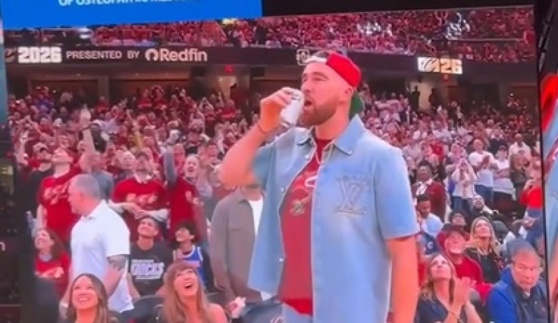 🎥 Travis Kelce laat voor Taylor Swift zien dat hij een echte vent is