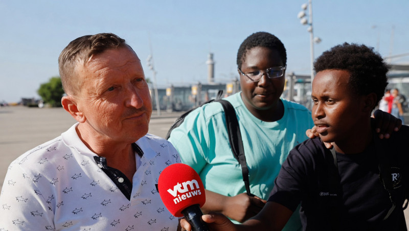🎥 Zon, zee en chaos: Belgische kust kreunt onder geweld, overlast en straatbendes
