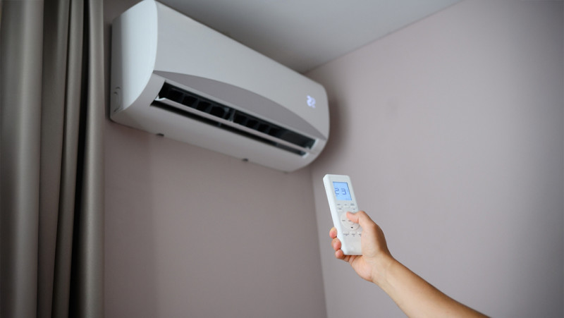 Airco’s vreten stroom: waarom hittegolven onze elektriciteitsprijzen doen ontsporen