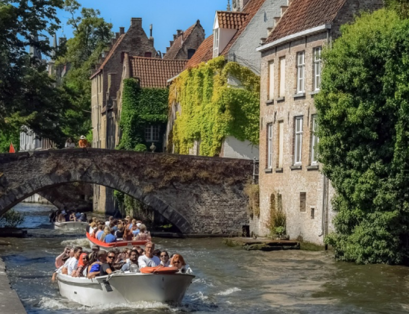 Waterpraatpaal in Brugge: technologie en natuur