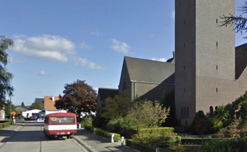 Kerkplein in Begijnendijk wordt eenrichtingstraat: extra parkeerplaatsen, maar oppositie haalt scherp uit