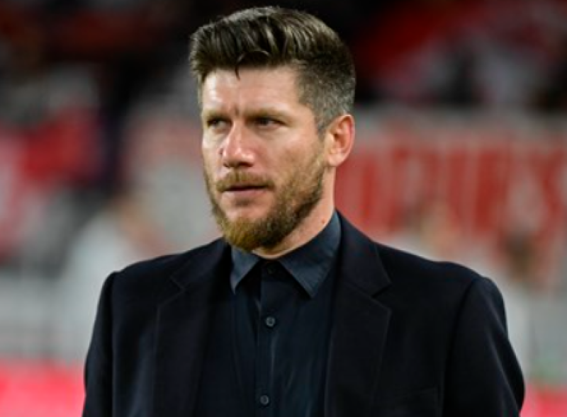 Tien matchen ongeslagen, toch buiten: Pocognoli betaalt de rekening bij Monaco