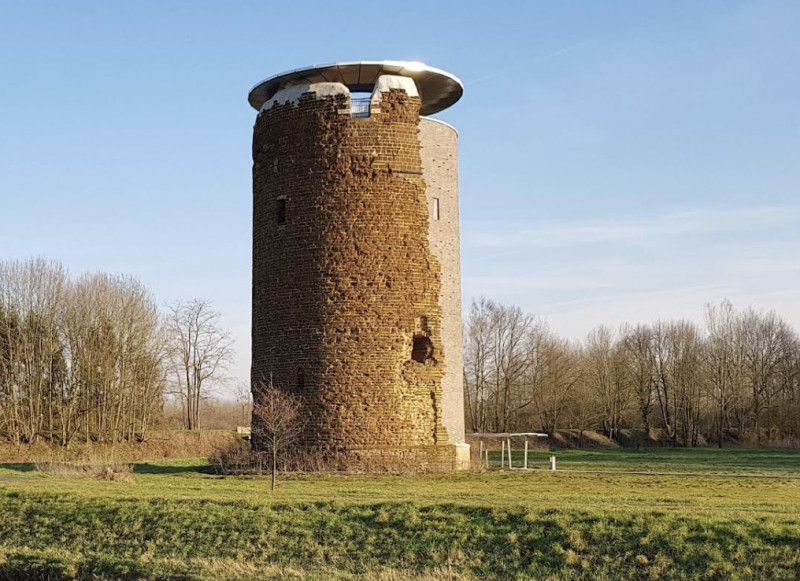 Twintig jaar na de val: hoe de Maagdentoren van Zichem instortte en herrees