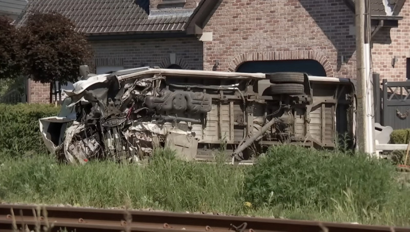 Busongeval Buggenhout: vier doden later rijdt een collega opnieuw door rood