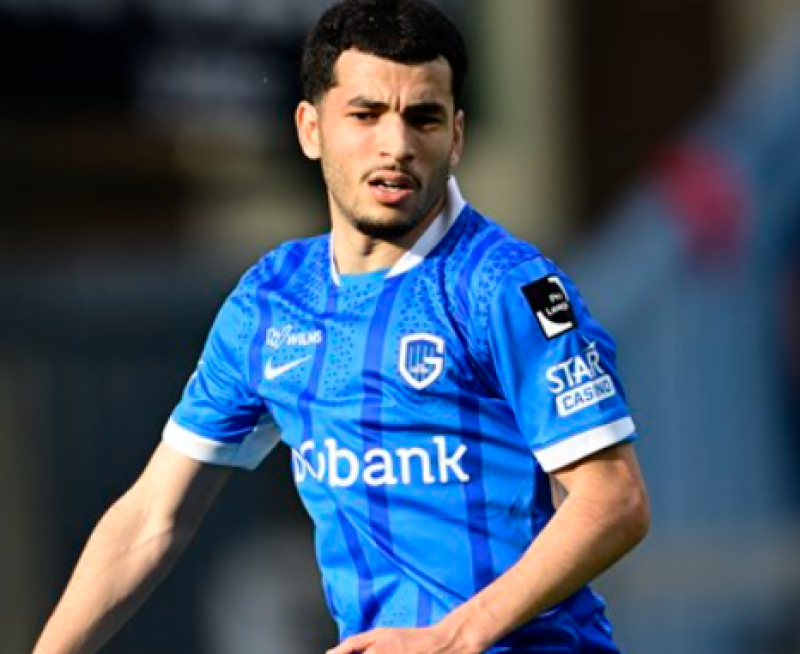 🎥 WK-chaos bij Marokko: Genk-verdediger geweigerd op vliegtuig, Anderlecht-speler staat al klaar