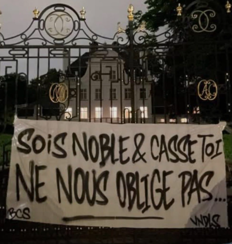 Anderlecht-fans trekken naar kasteel van Marc Coucke met niet mis te verstane boodschap: "Rot op!"