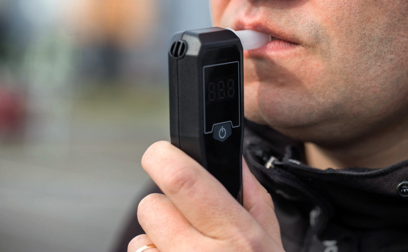Geen discussie meer: vanaf juli krijg je 12 uur rijverbod bij positieve alcoholtest