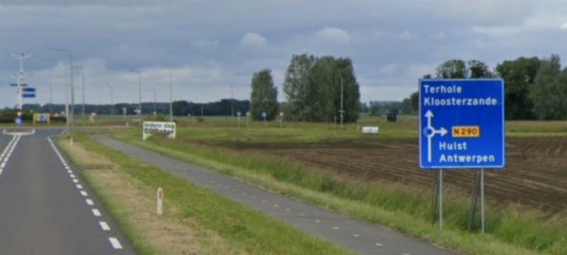 Nederland: groep fietsers van basisschool De Warande uit Axel aangereden - drie doden, onder wie twee kinderen