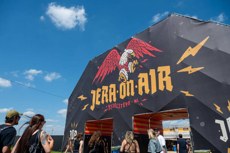 Is emopunk bijna dood of op pensioen? Jera on Air zal het zeggen