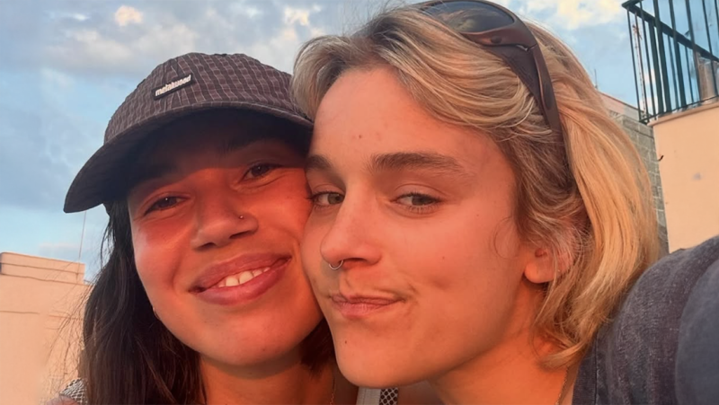 Pommelien Thijs vindt rust in Italië bij vriendin Meau