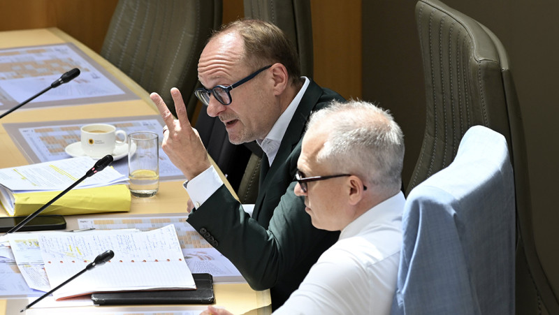 Vlaamse regering krijgt nieuwe veeg uit de pan van Rekenhof voor haar begroting